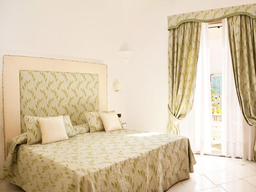 Hotel Residence Amalfi Esterno foto